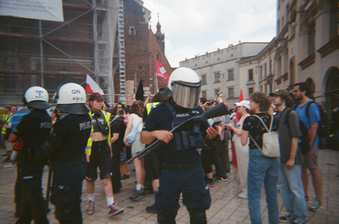 İzmir’de Öğrencilere Palalı Saldırı Şoku!