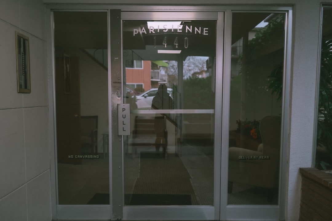 Hamile Eşini Öldüren Şahıs Cesetle 10 Gün Yaşadı!