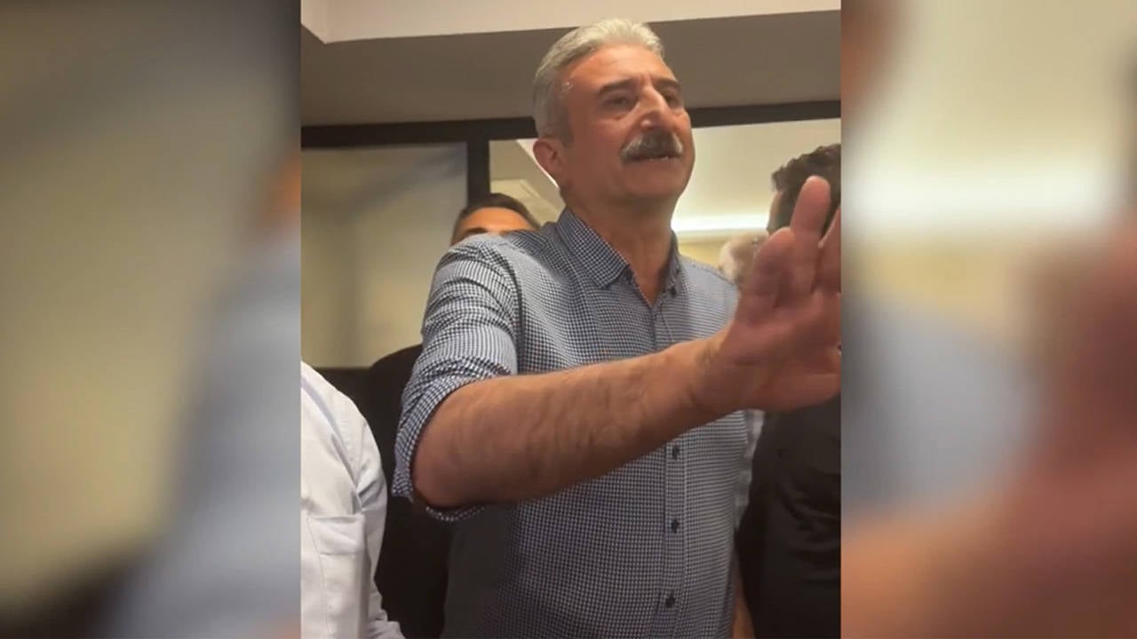 Bursa CHP'de Arabulucu Krizi Büyüyor: İl Başkanlığı Nöbeti Sürüyor!