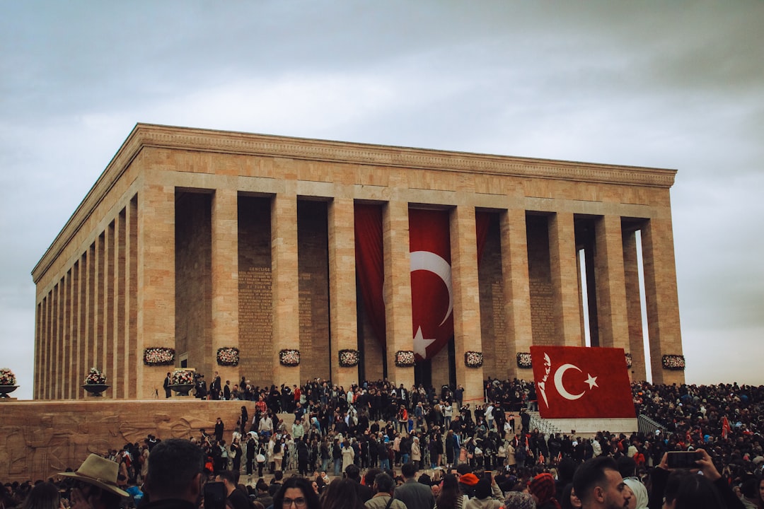 CHP Genel Merkezi Önünde Gerilim ve Kılıçdaroğlu İddiaları!