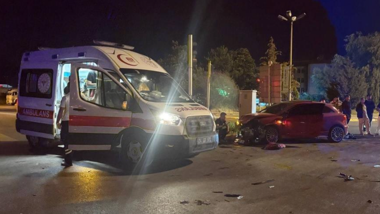 Erzincan’da Korkutan Çarpışma: 2 Yaralı!