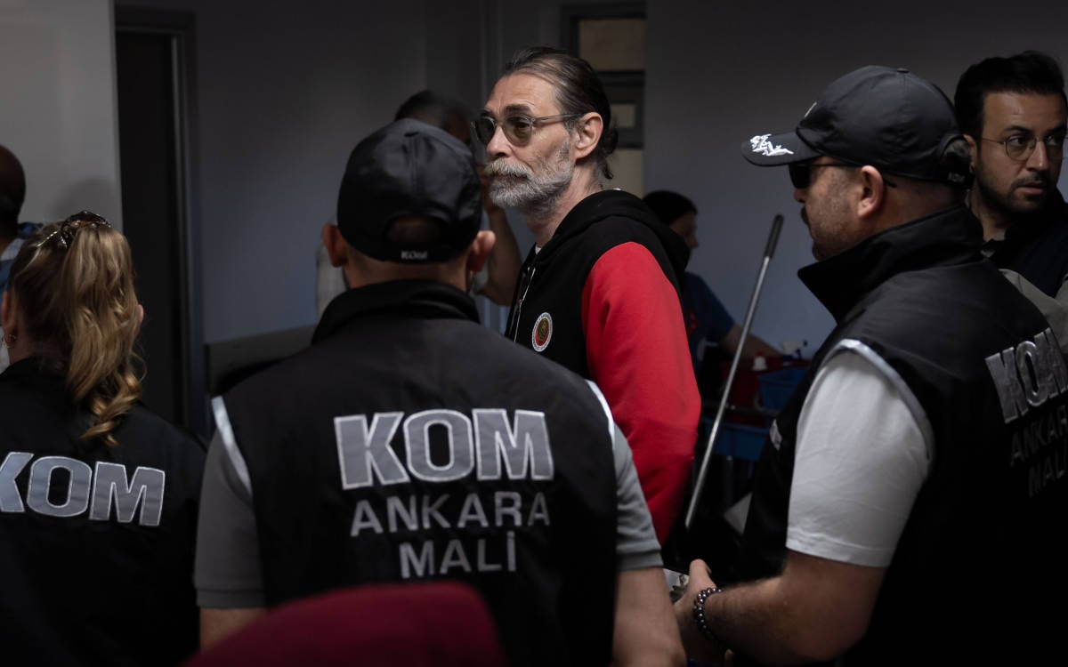 Etimesgut'ta Büyük Operasyon! Beşikçioğlu ve 55 Kişi Adliyede