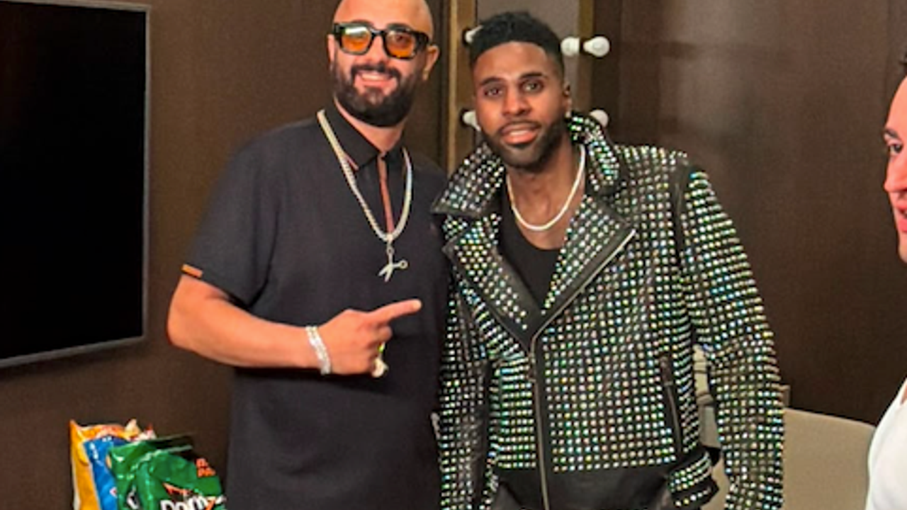 Jason Derulo'ya Türk Sanatçıdan 15 Bin Dolarlık Özel Ceket!