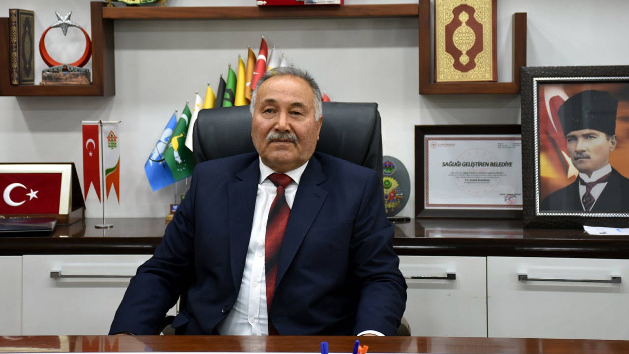 AKP'li Belediye Meclisinde Şaşırtan Başkanvekili Seçimi!