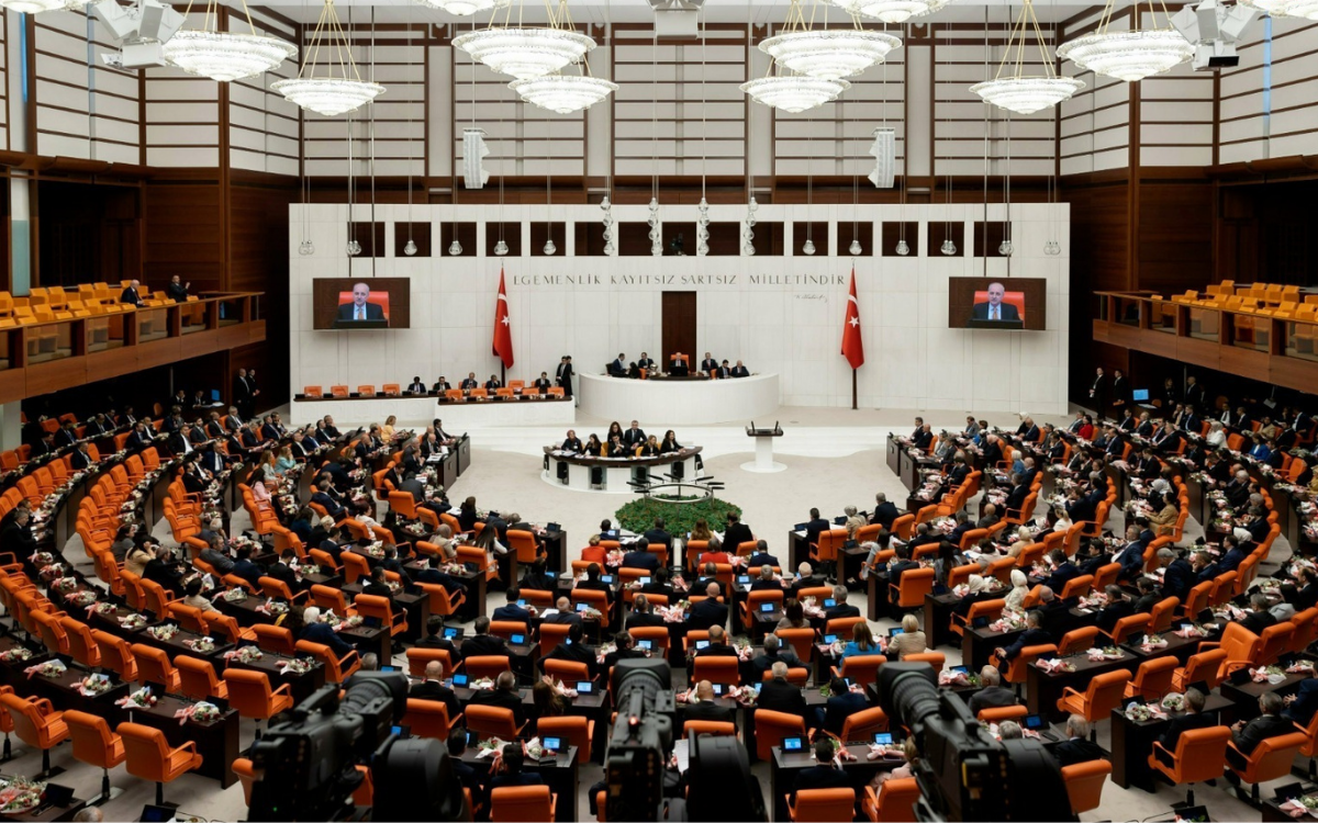 TBMM'de Bu Hafta Sıcak Gündem: Çerçeve Yasa ve Öğrenci Affı!